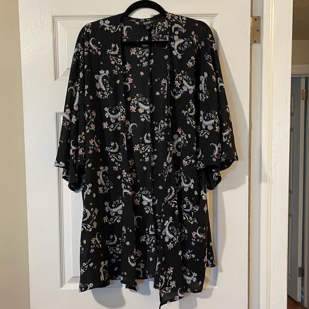 A.N.A Black w/Floral Print Overpiece Size 2X